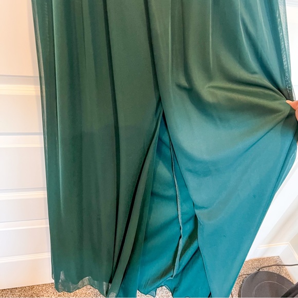 Azazie Reniya in Pine - Picture 6 of 9